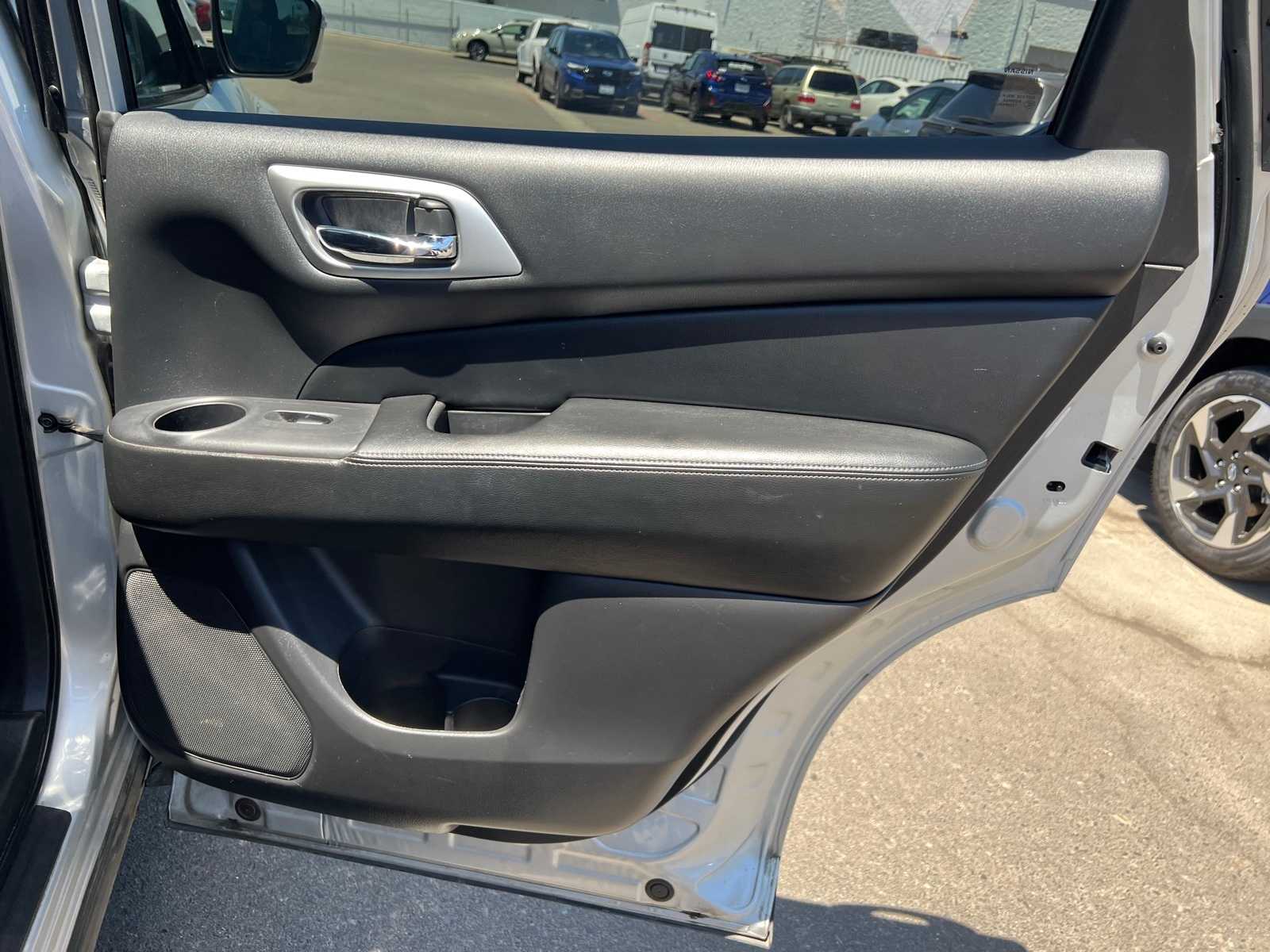 Thumbnail: 2019 Nissan Pathfinder - 24
