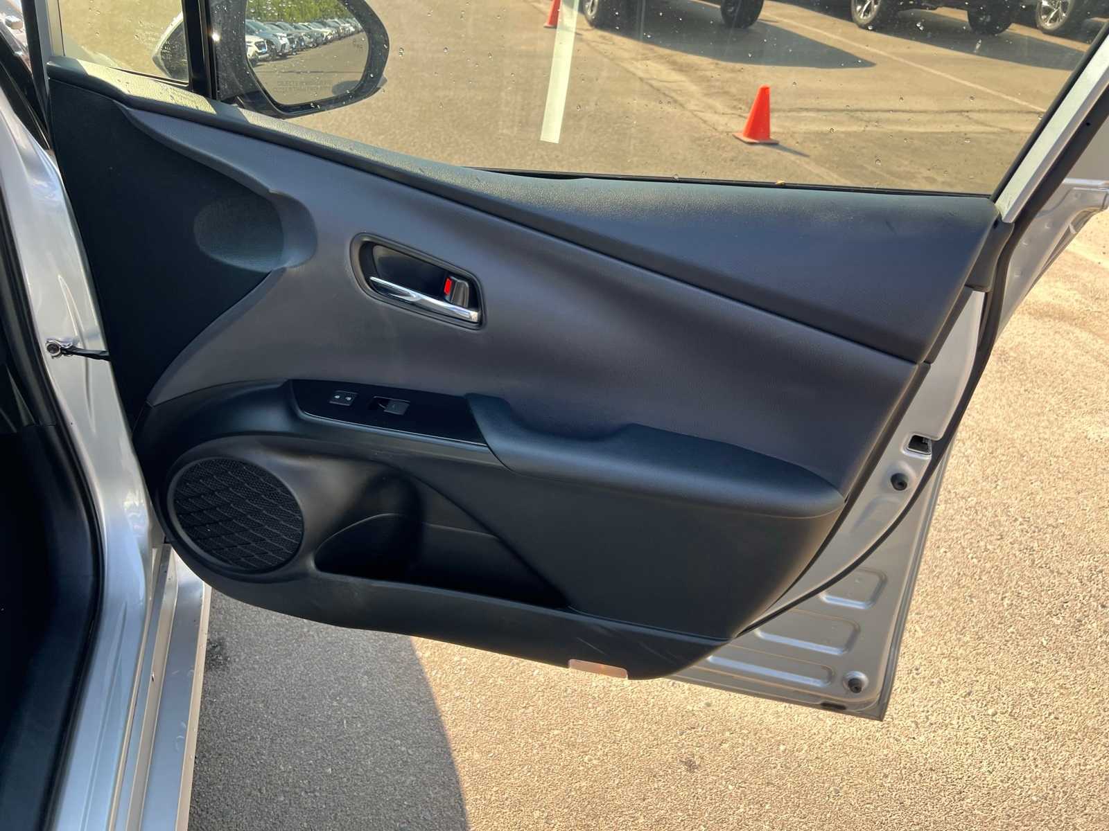 Thumbnail: 2019 Toyota Prius - 28