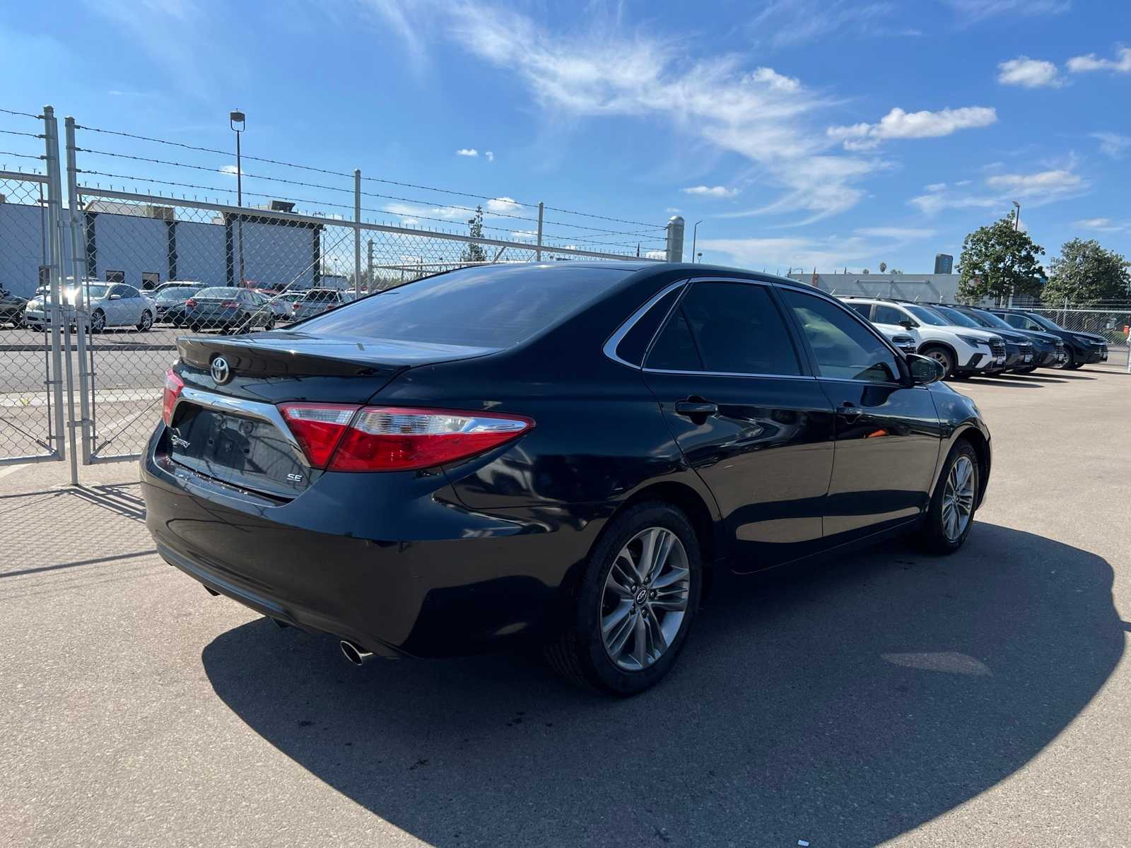 Thumbnail: 2017 Toyota Camry - 9