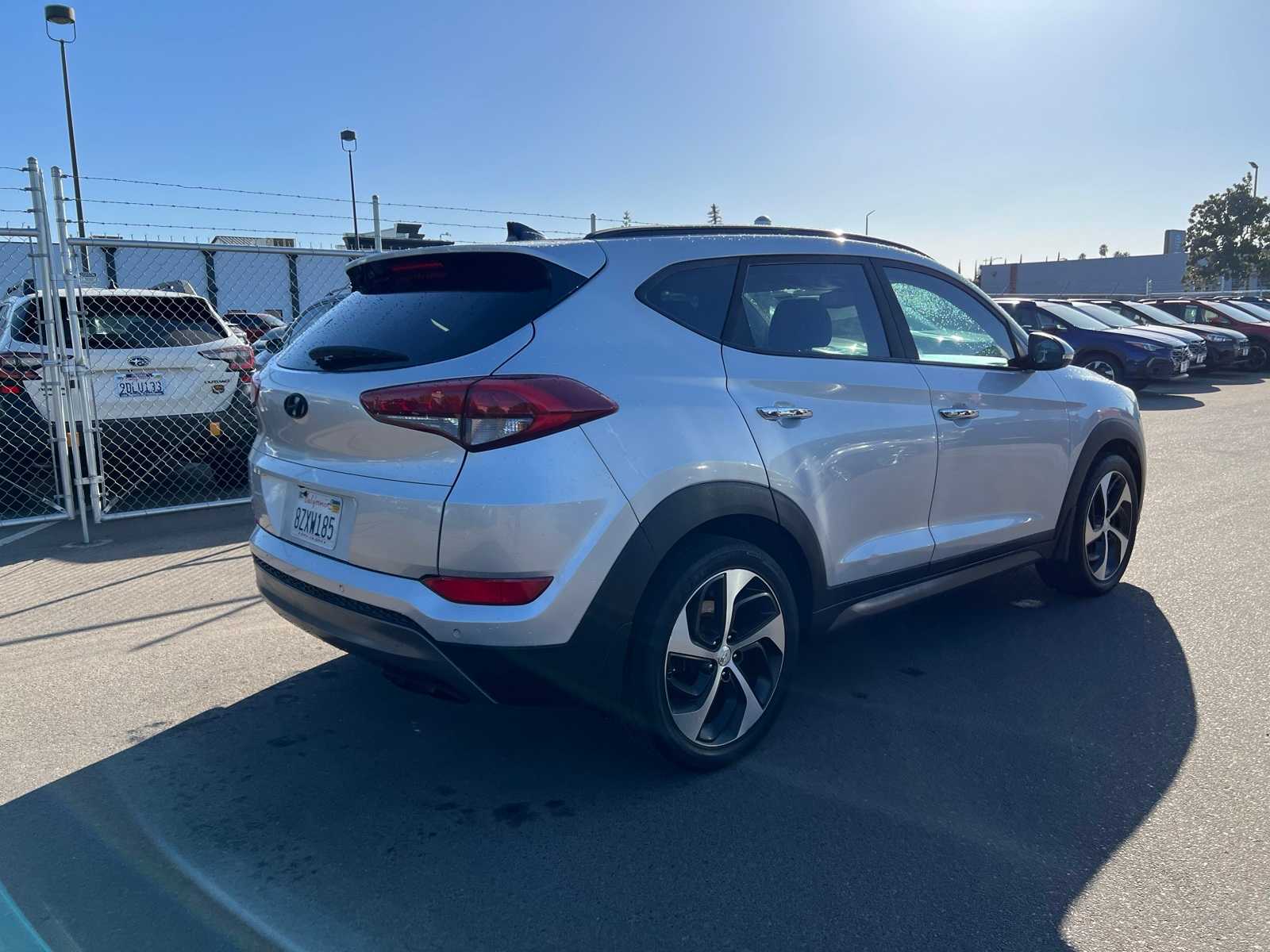 Thumbnail: 2016 Hyundai Tucson - 7