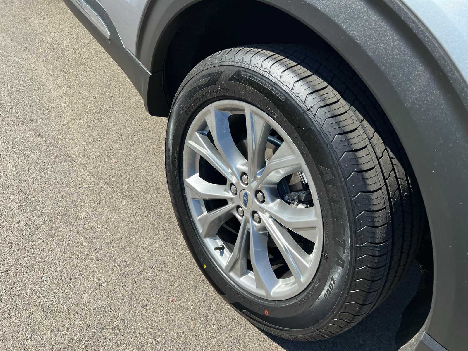 Thumbnail: 2021 Ford Explorer - 17