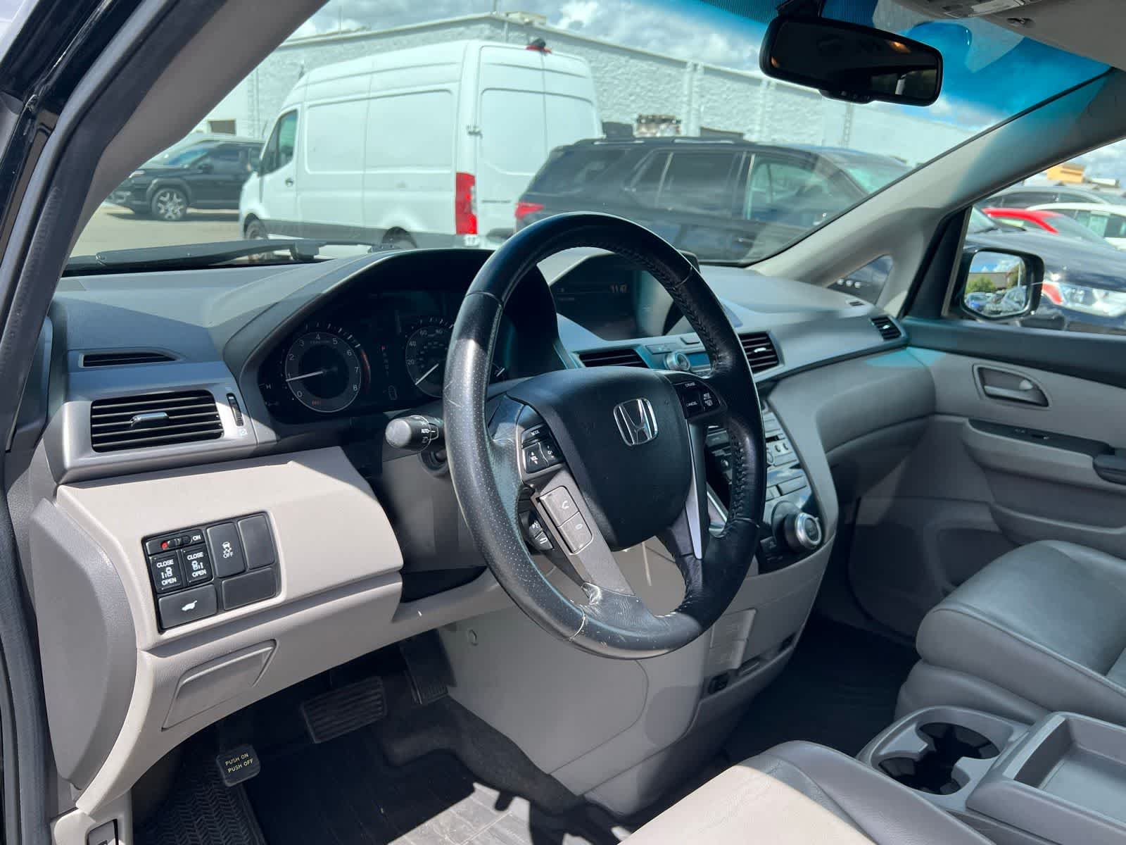 Thumbnail: 2011 Honda Odyssey - 13