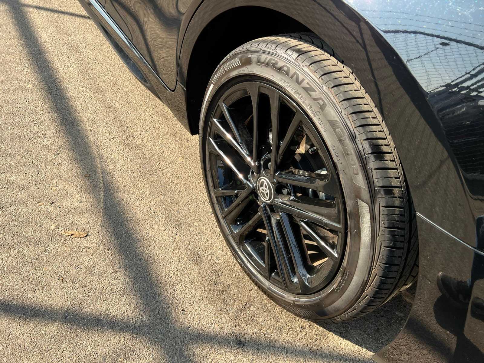 Thumbnail: 2025 Toyota Camry - 17