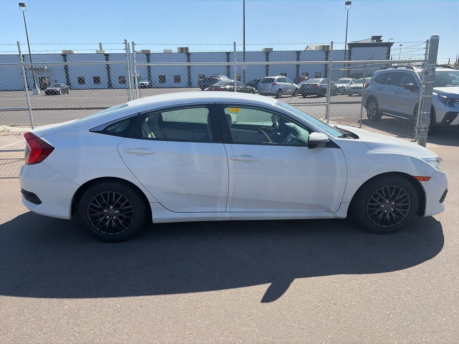 Thumbnail: 2016 Honda Civic - 12