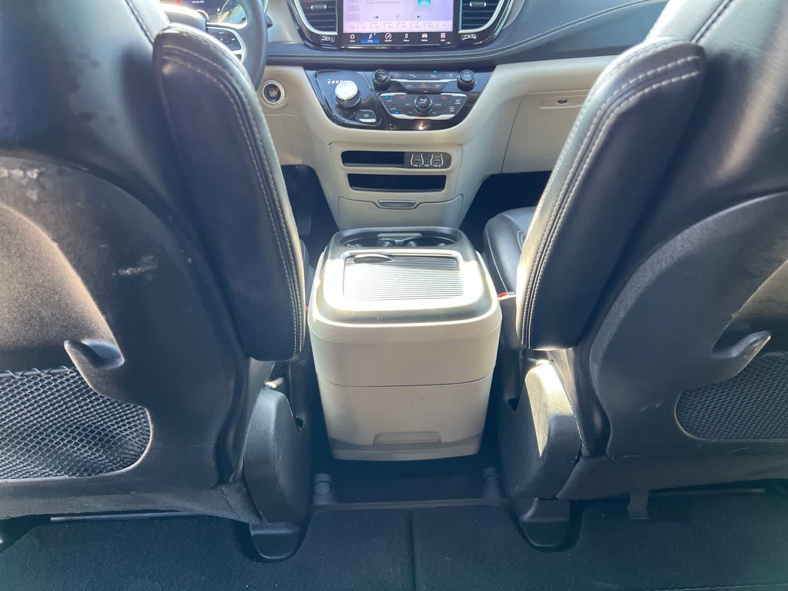 Thumbnail: 2023 Chrysler Pacifica - 31