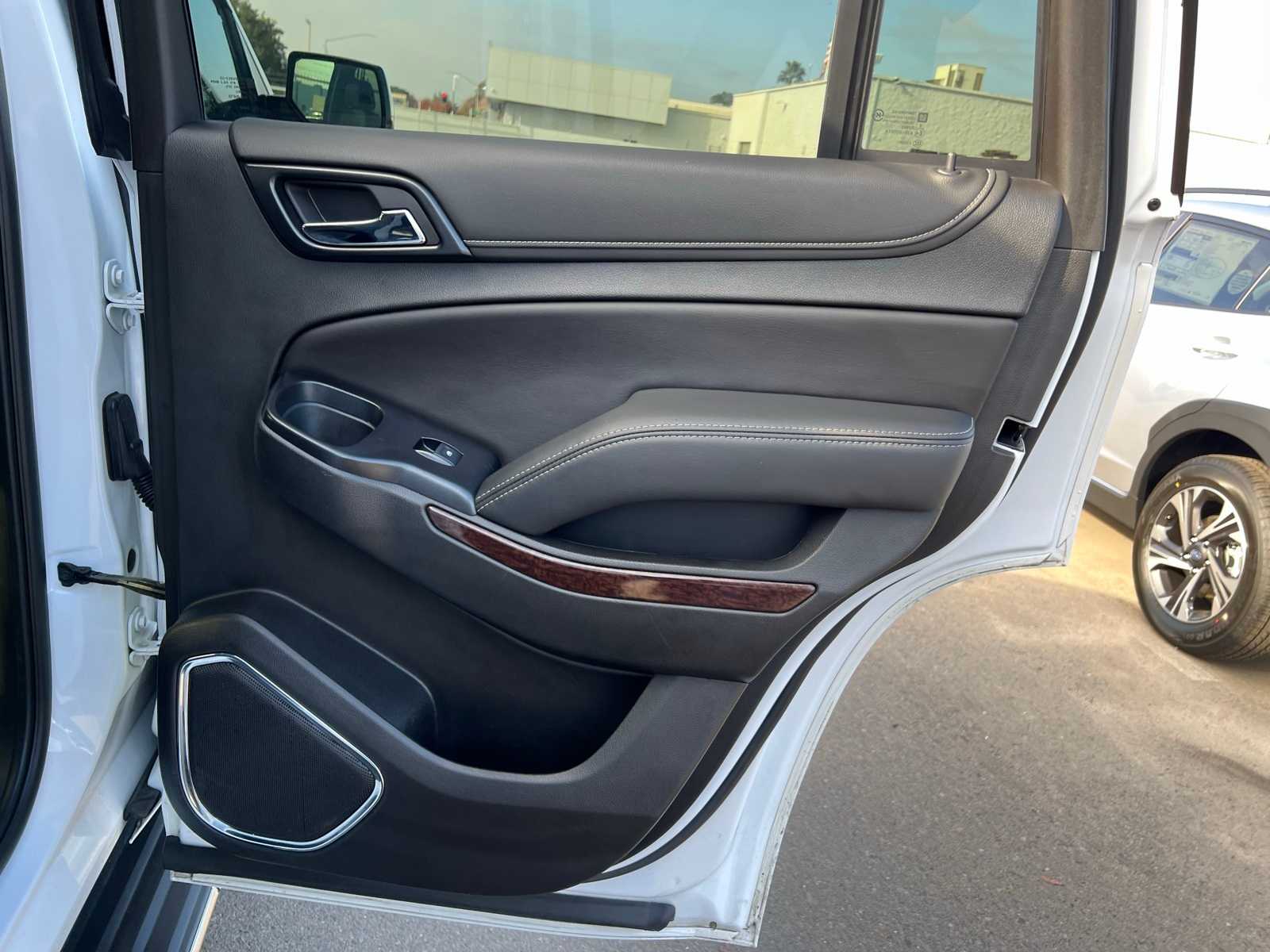 Thumbnail: 2019 GMC Yukon - 23