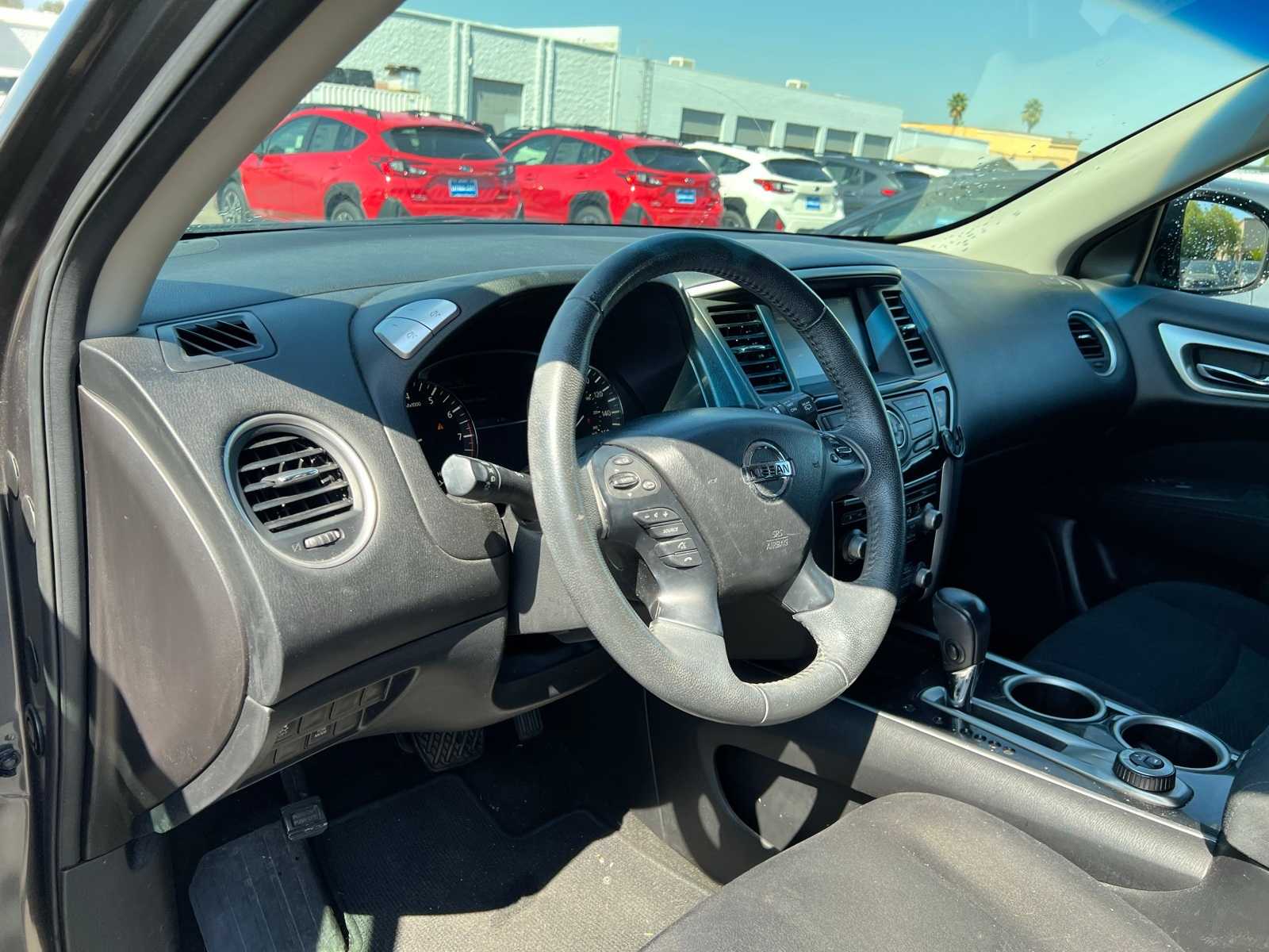 Thumbnail: 2016 Nissan Pathfinder - 14