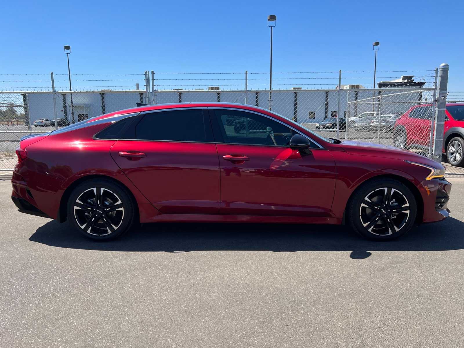 Thumbnail: 2022 Kia K5 - 10