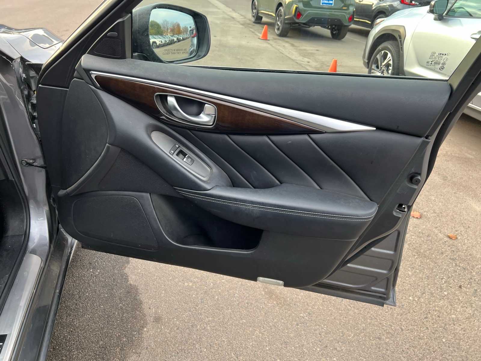 Thumbnail: 2016 INFINITI Q50 - 27