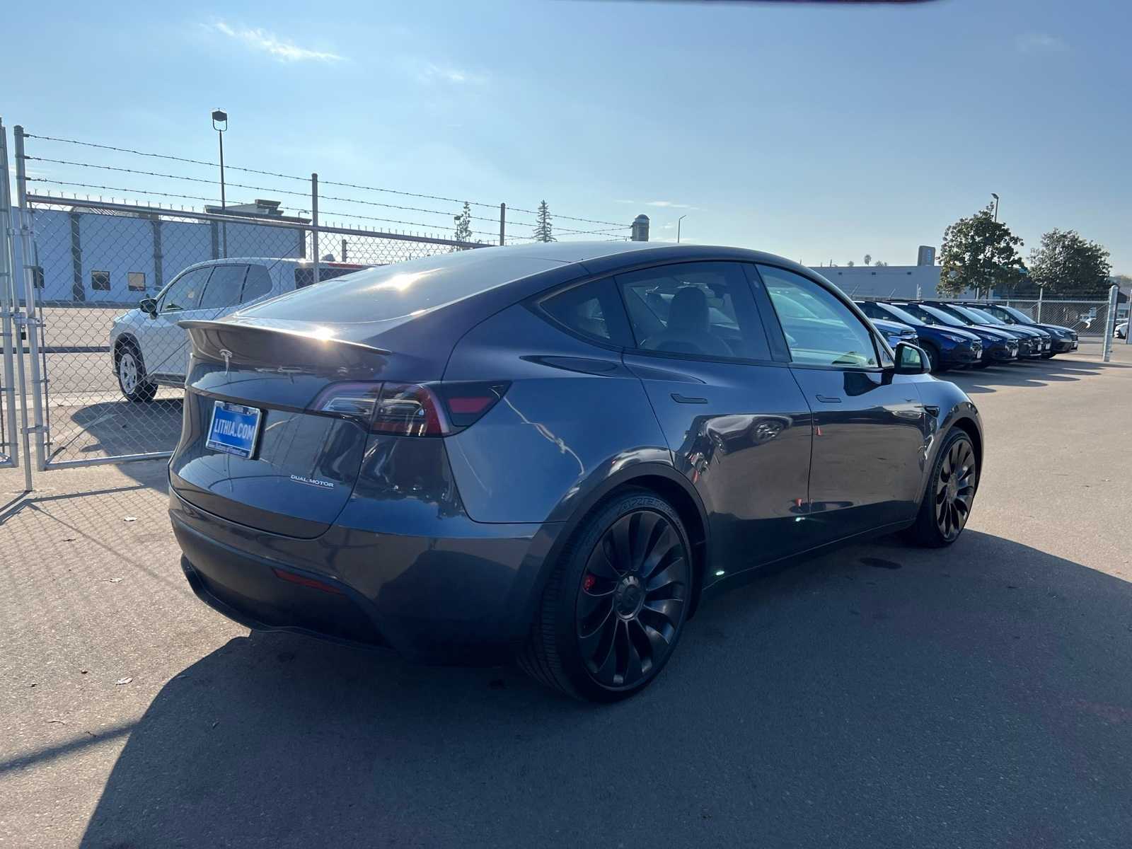 Thumbnail: 2022 Tesla Model Y - 8