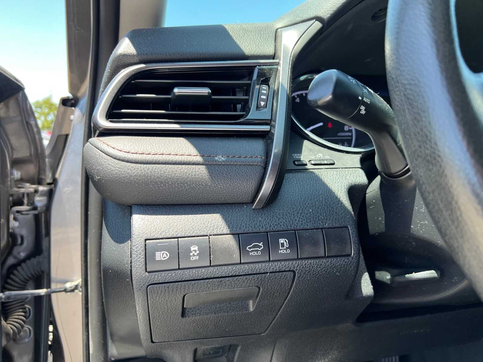 Thumbnail: 2019 Toyota Camry - 27