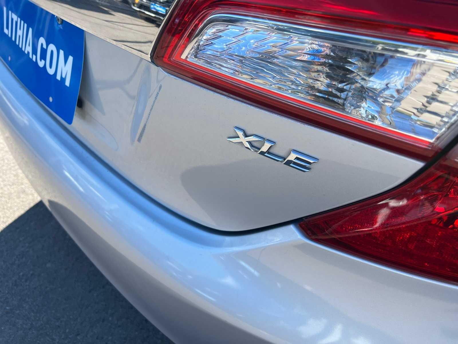Thumbnail: 2012 Toyota Camry - 7