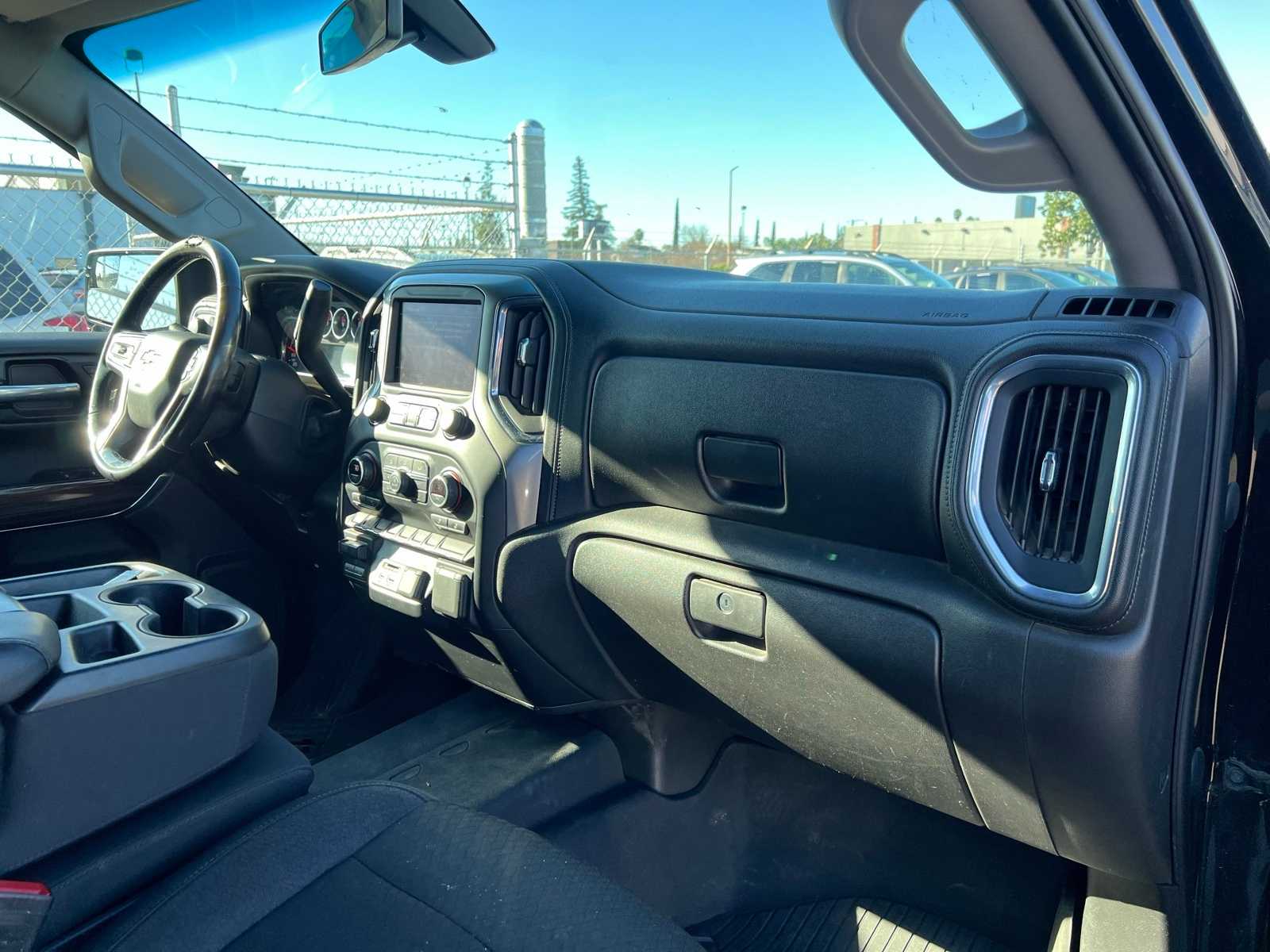 Thumbnail: 2020 Chevrolet Silverado 1500 - 25