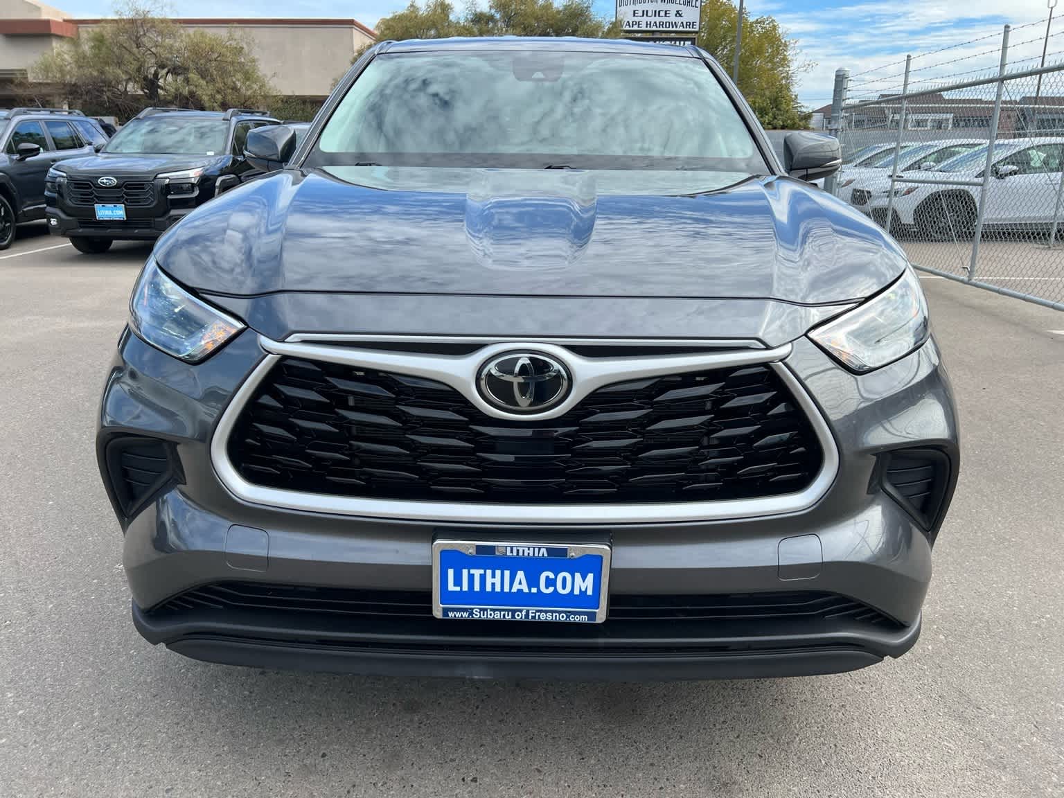 Thumbnail: 2023 Toyota Highlander - 11