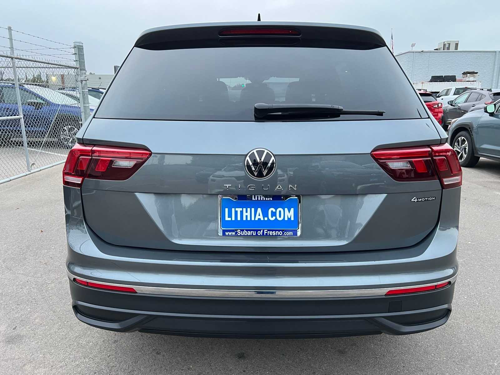 Thumbnail: 2024 Volkswagen Tiguan - 4