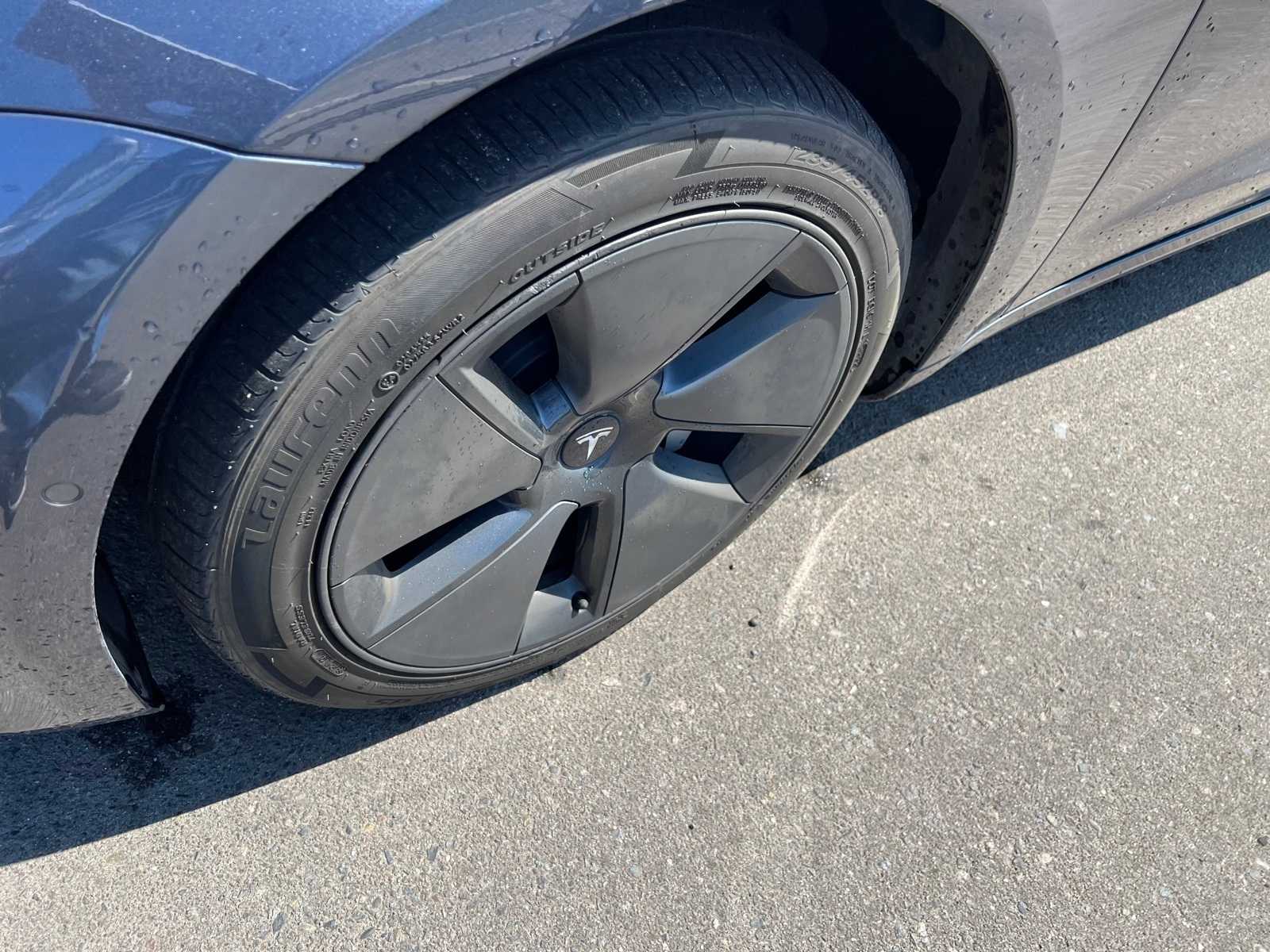 Thumbnail: 2021 Tesla Model 3 - 12