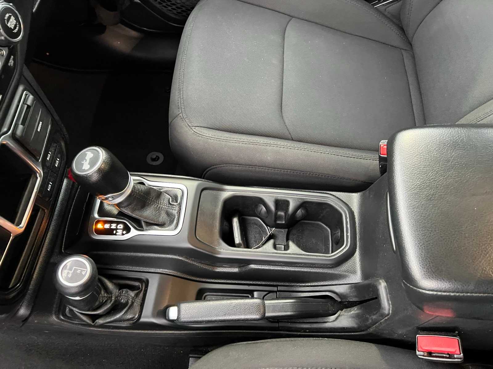 Thumbnail: 2022 Jeep Wrangler - 36