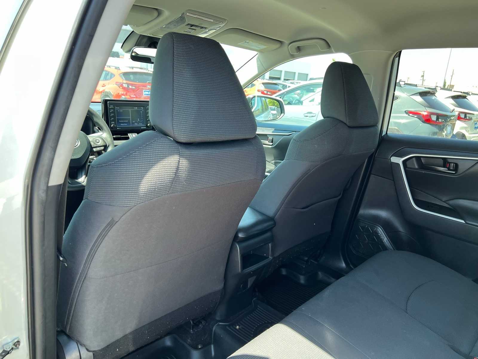 Thumbnail: 2021 Toyota RAV4 - 18