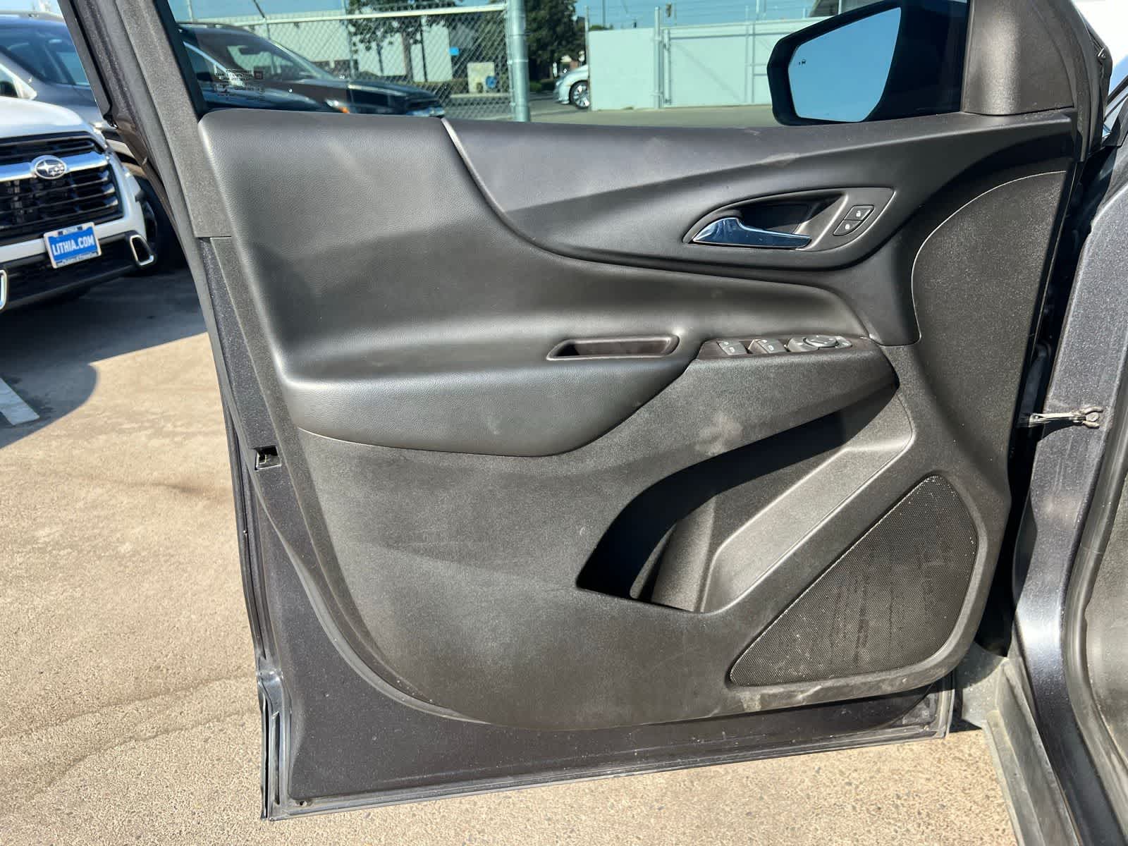 Thumbnail: 2022 Chevrolet Equinox - 16