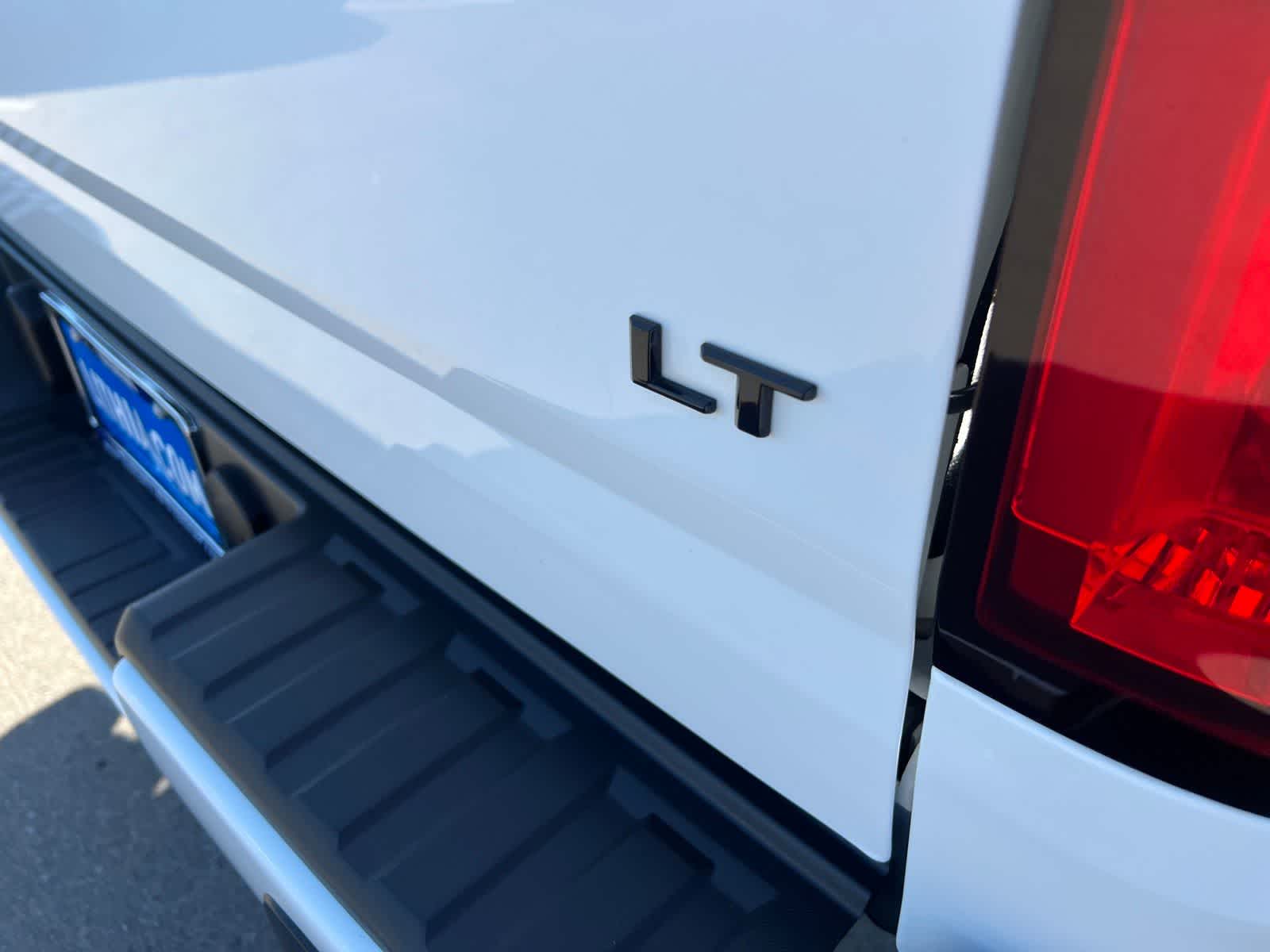 Thumbnail: 2022 Chevrolet Colorado - 7