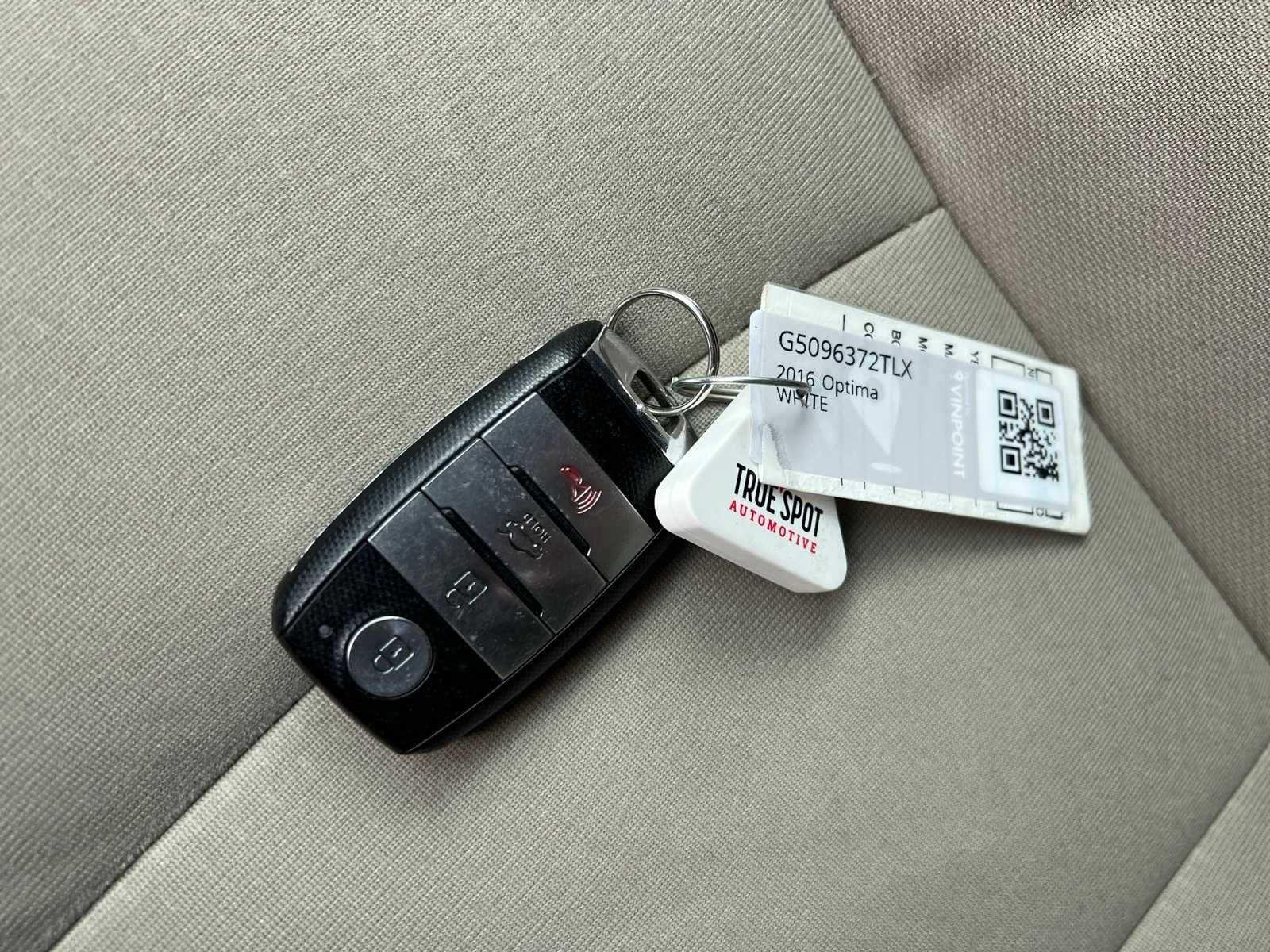 Thumbnail: 2016 Kia Optima - 45