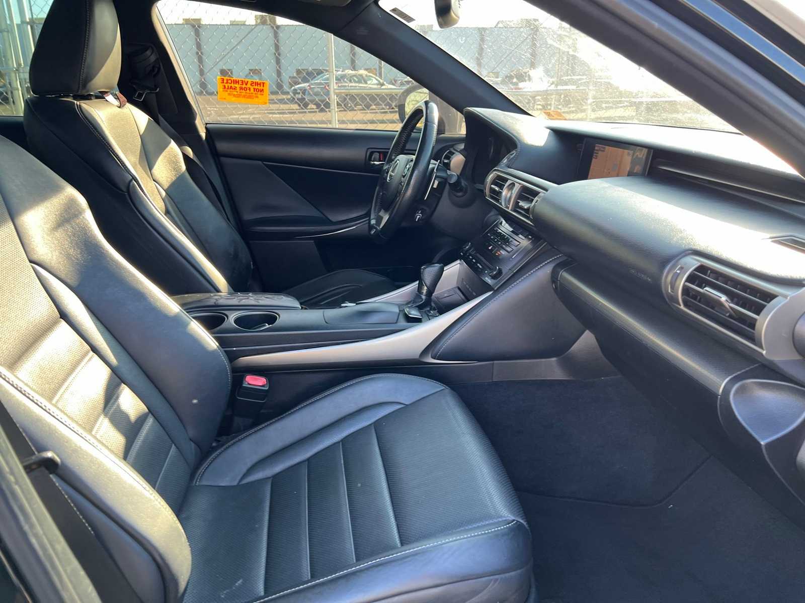 Thumbnail: 2014 Lexus IS - 25