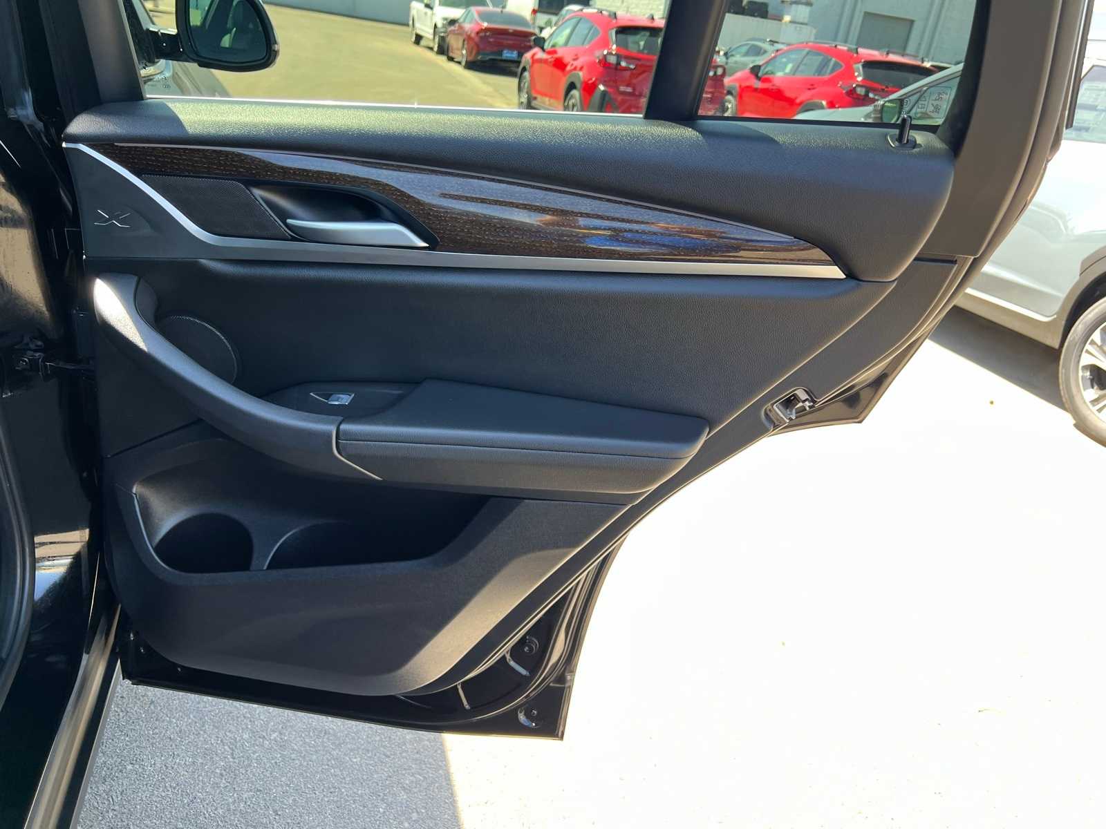 Thumbnail: 2023 BMW X4 - 26