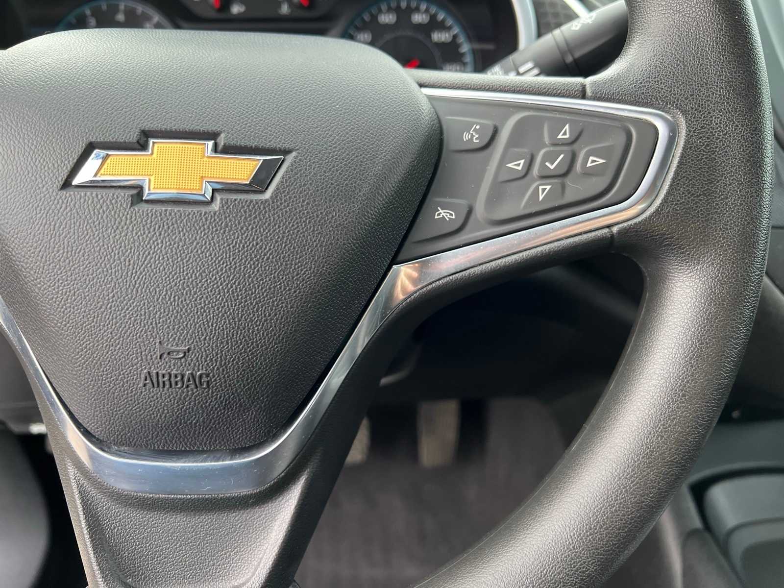 Thumbnail: 2018 Chevrolet Malibu - 35