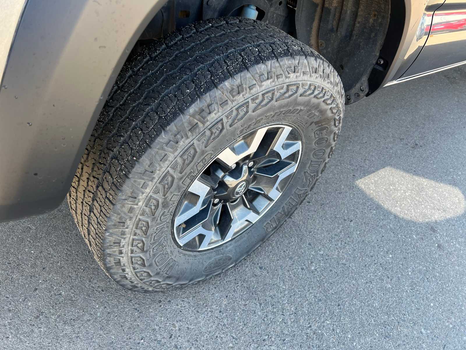 Thumbnail: 2023 Toyota Tacoma - 21