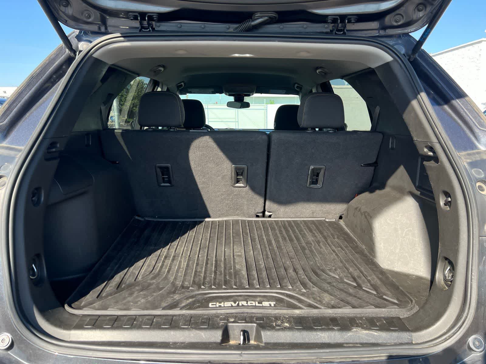 Thumbnail: 2022 Chevrolet Equinox - 8