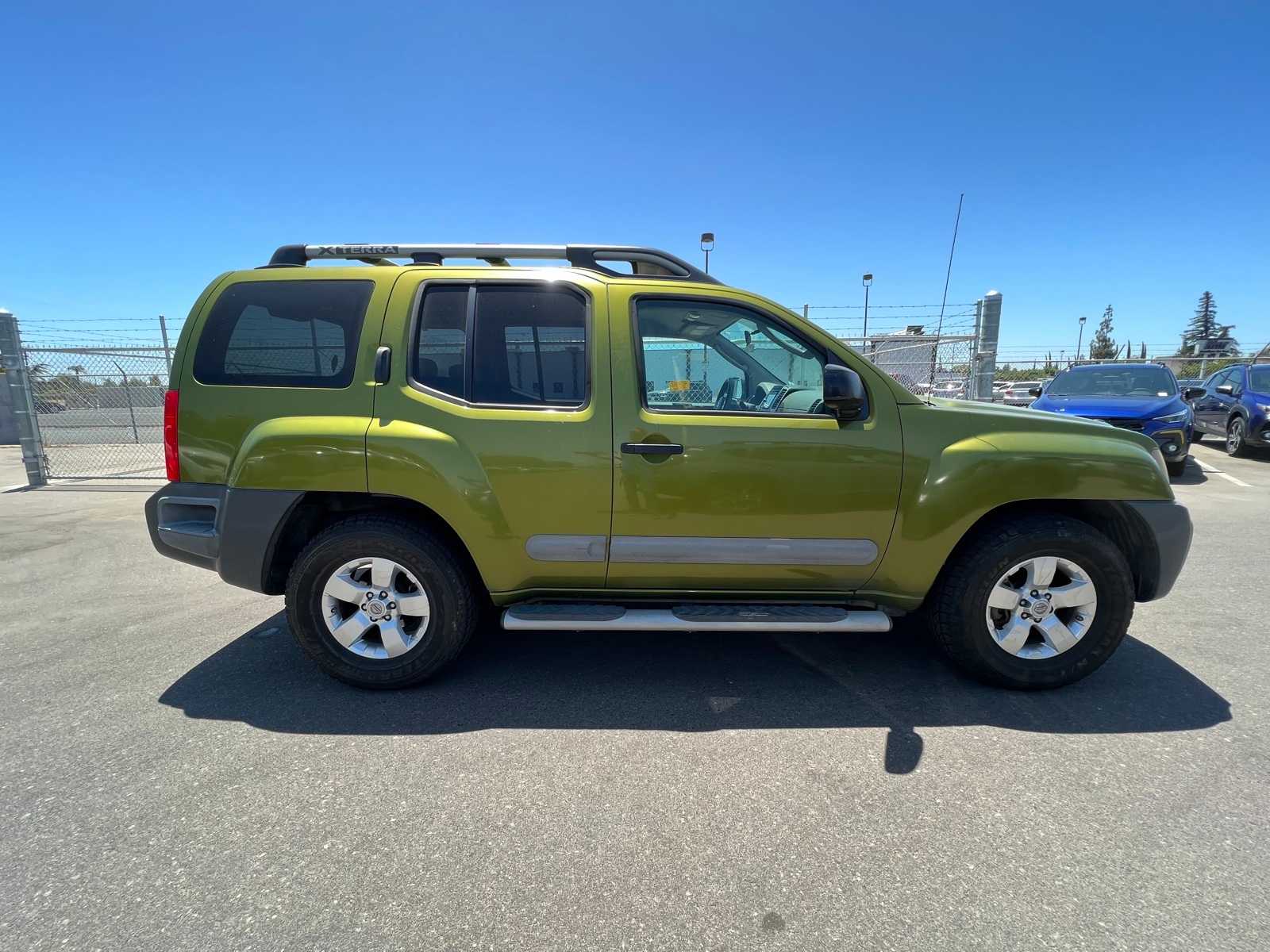 2011 Nissan Xterra S 9