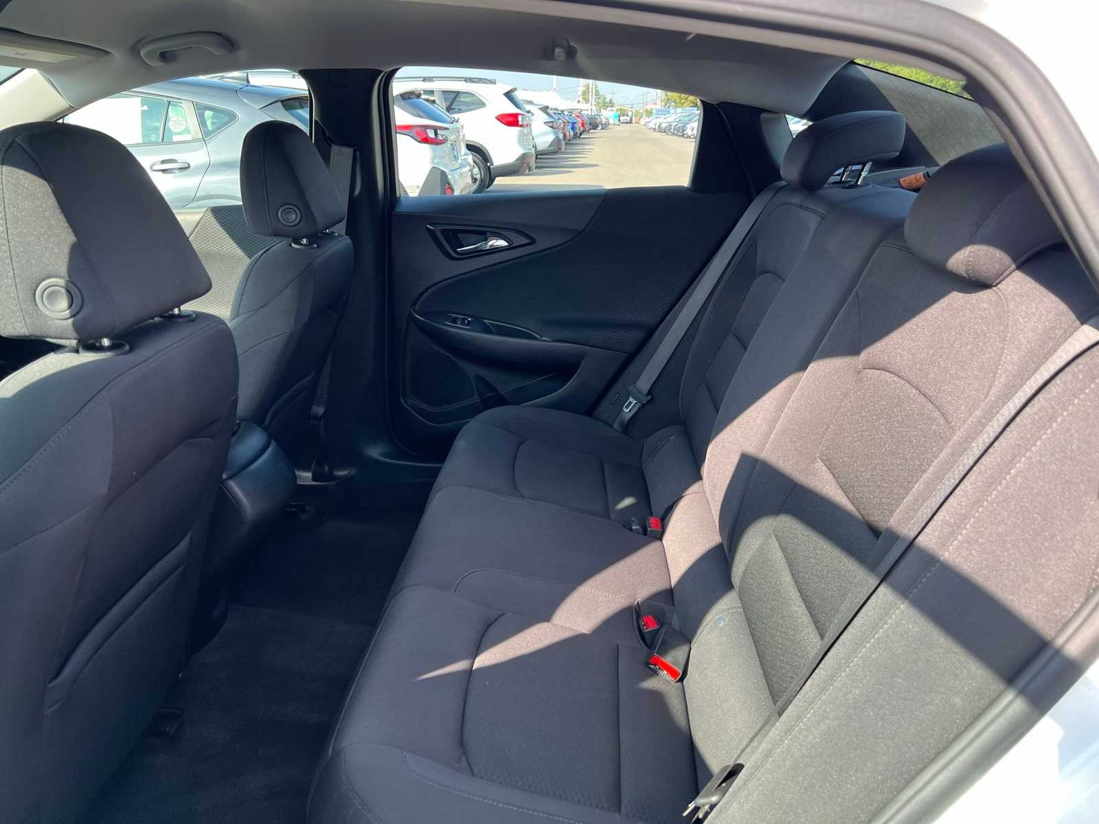 Thumbnail: 2022 Chevrolet Malibu - 18