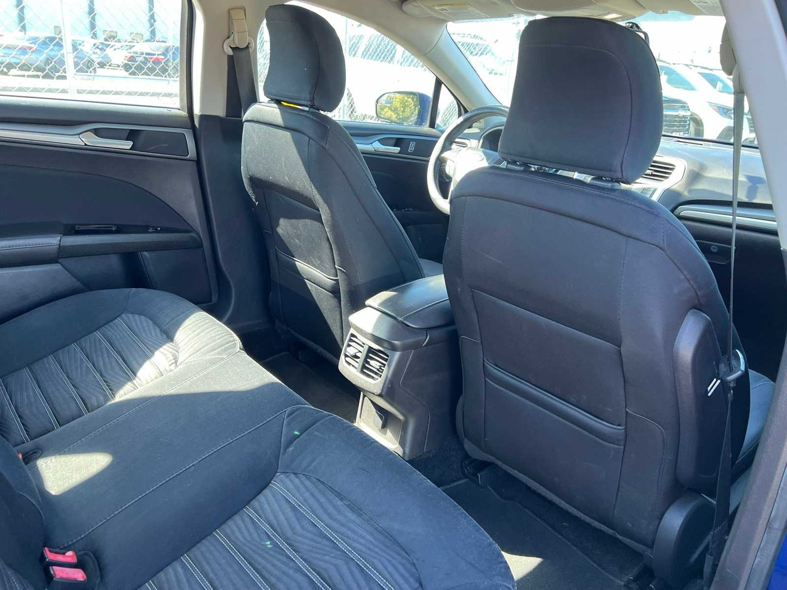 Thumbnail: 2016 Ford Fusion - 22