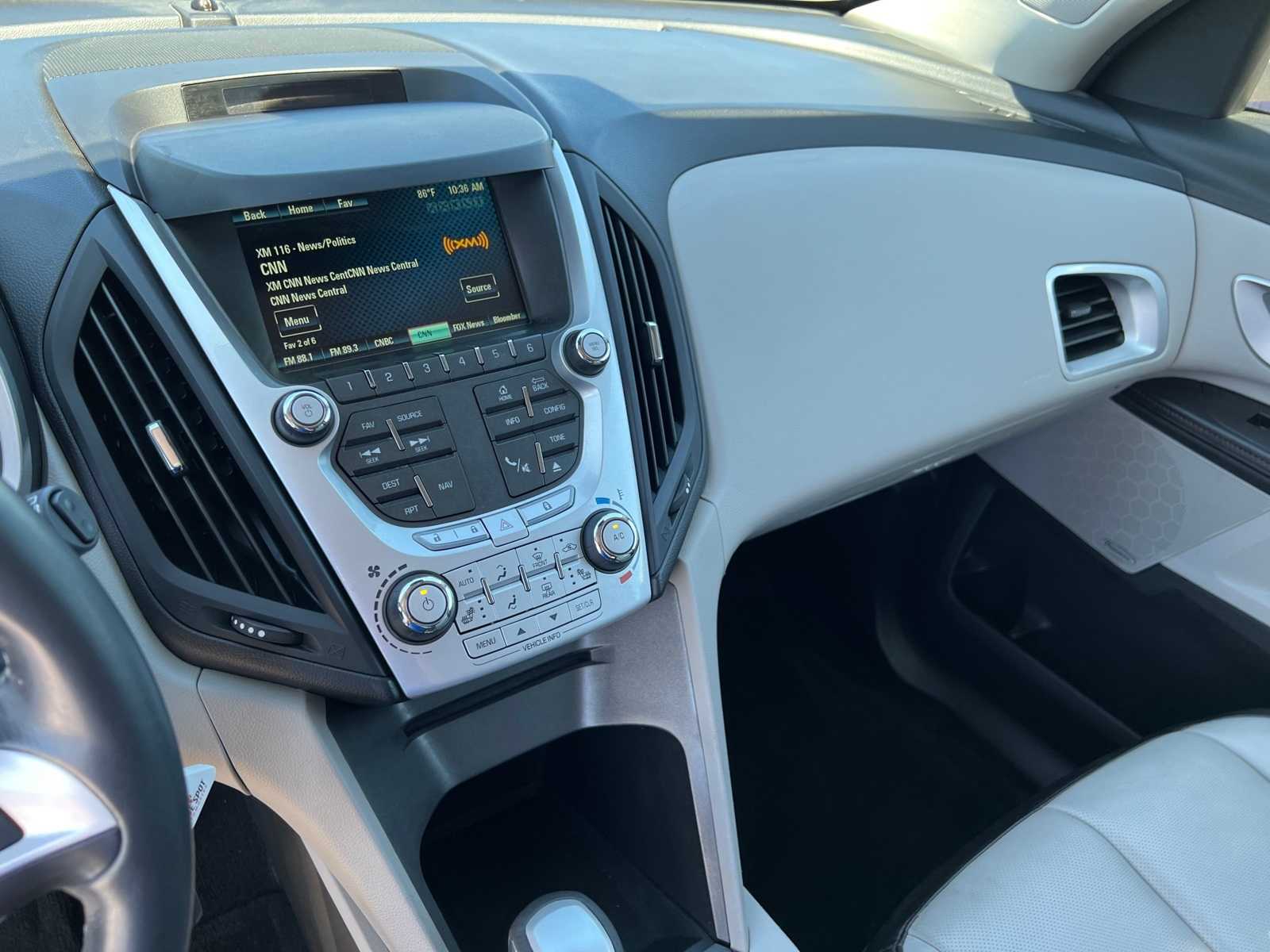 Thumbnail: 2015 Chevrolet Equinox - 30