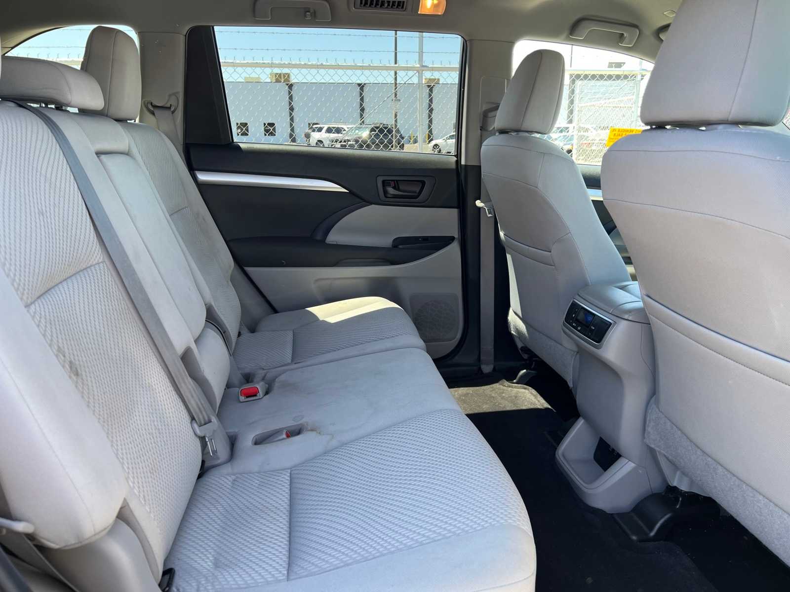 Thumbnail: 2019 Toyota Highlander - 22