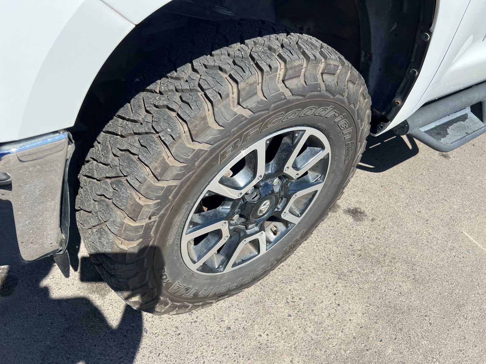 Thumbnail: 2015 Toyota Tundra - 12