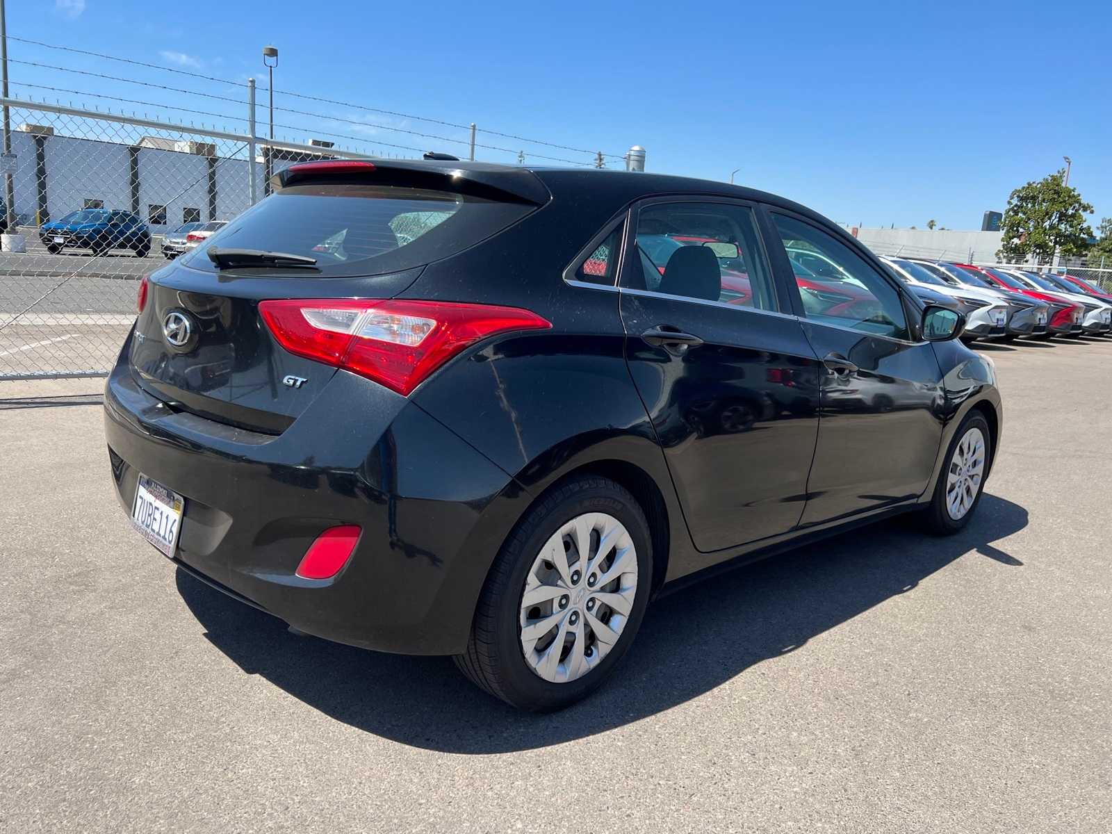 Thumbnail: 2016 Hyundai Elantra - 8