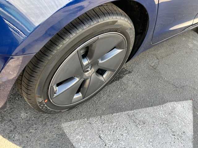 Thumbnail: 2022 Tesla Model 3 - 19