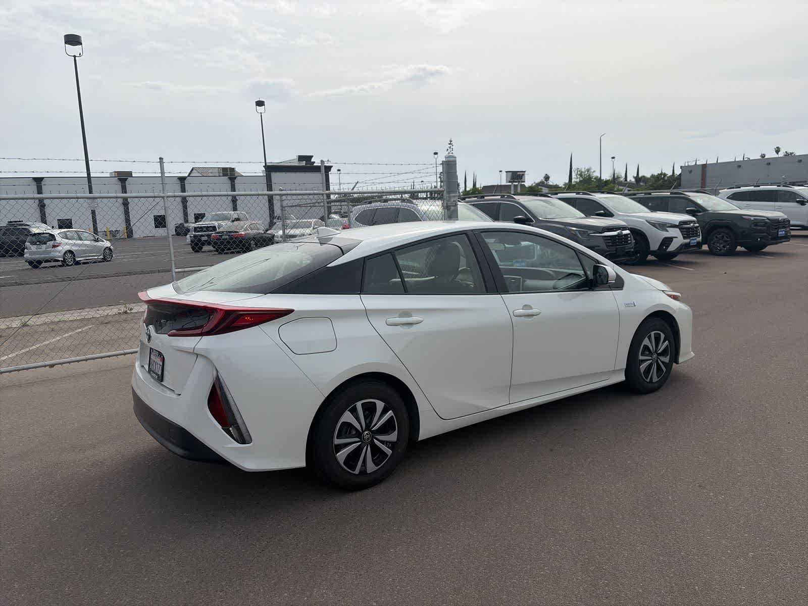 Thumbnail: 2018 Toyota Prius Prime - 14