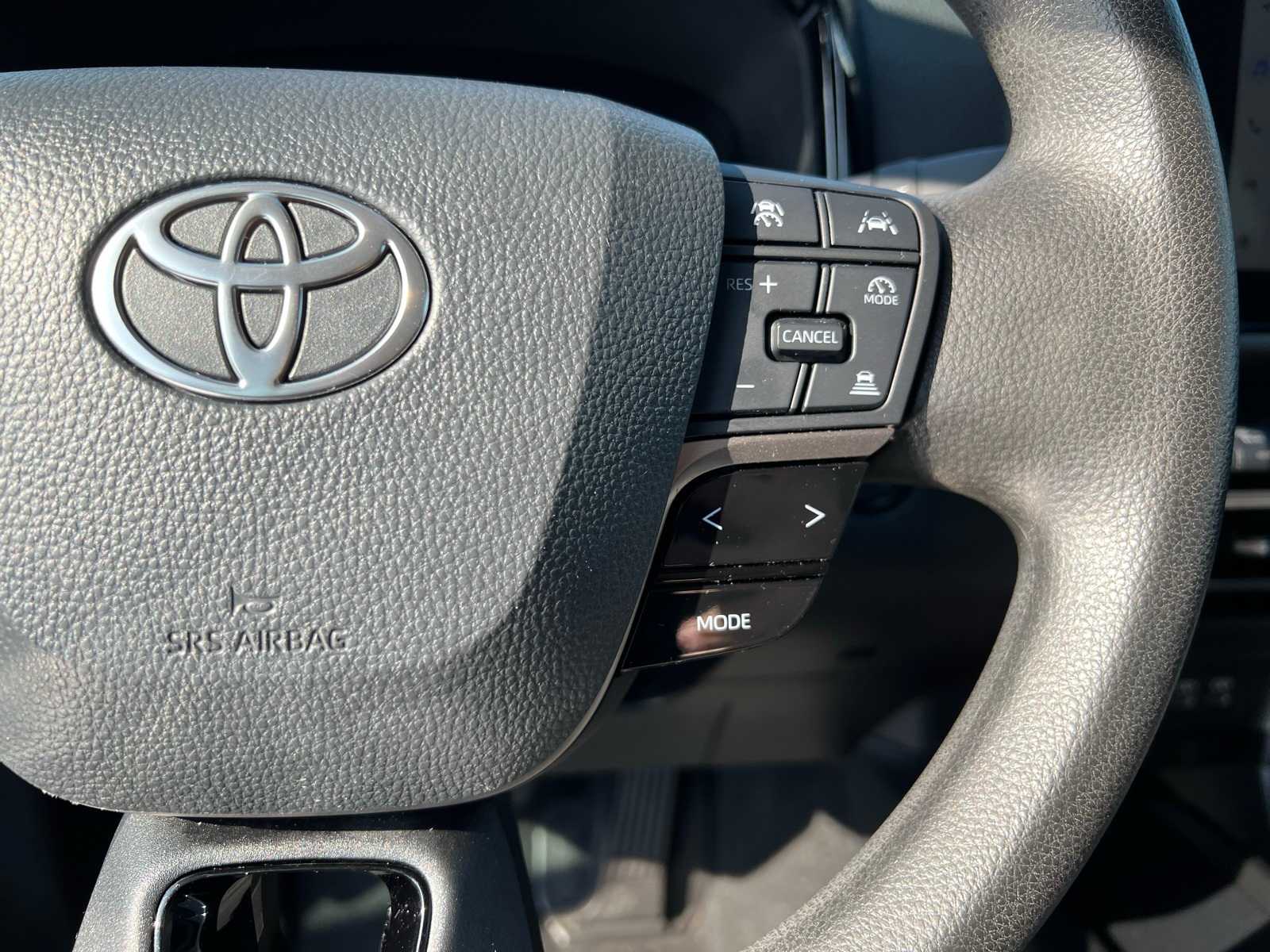 Thumbnail: 2025 Toyota Camry - 36