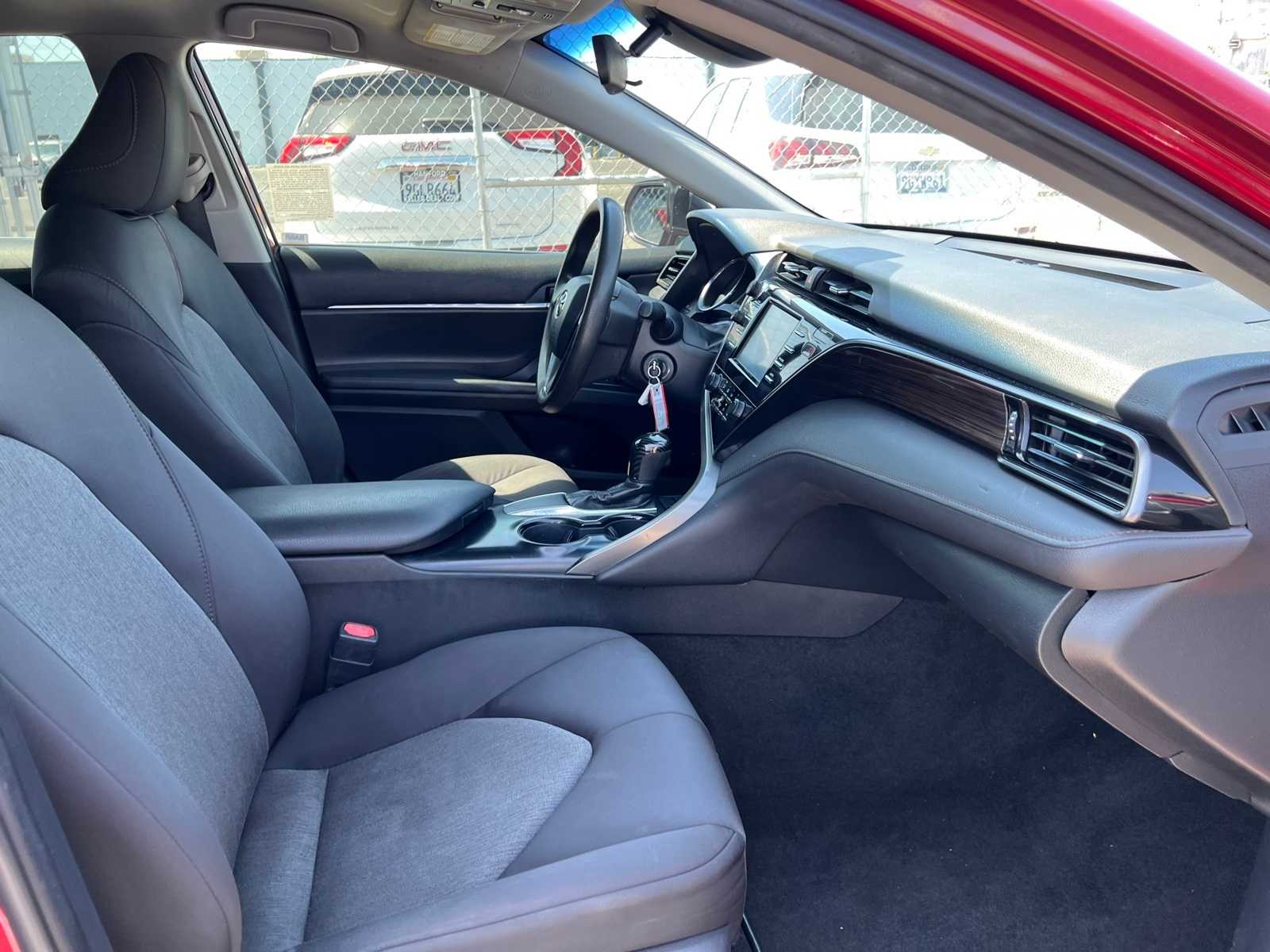 Thumbnail: 2019 Toyota Camry - 25