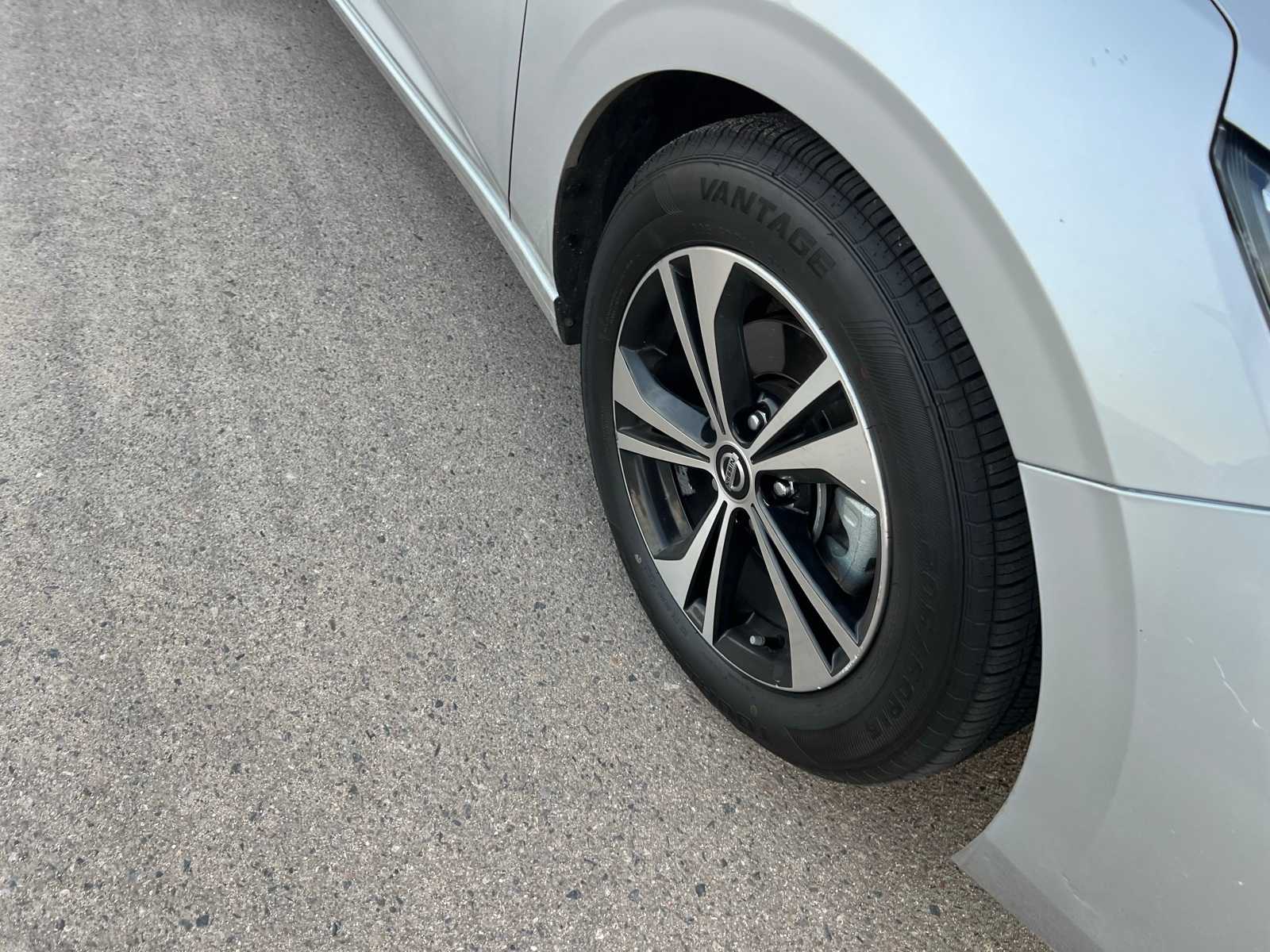 Thumbnail: 2022 Nissan Sentra - 25