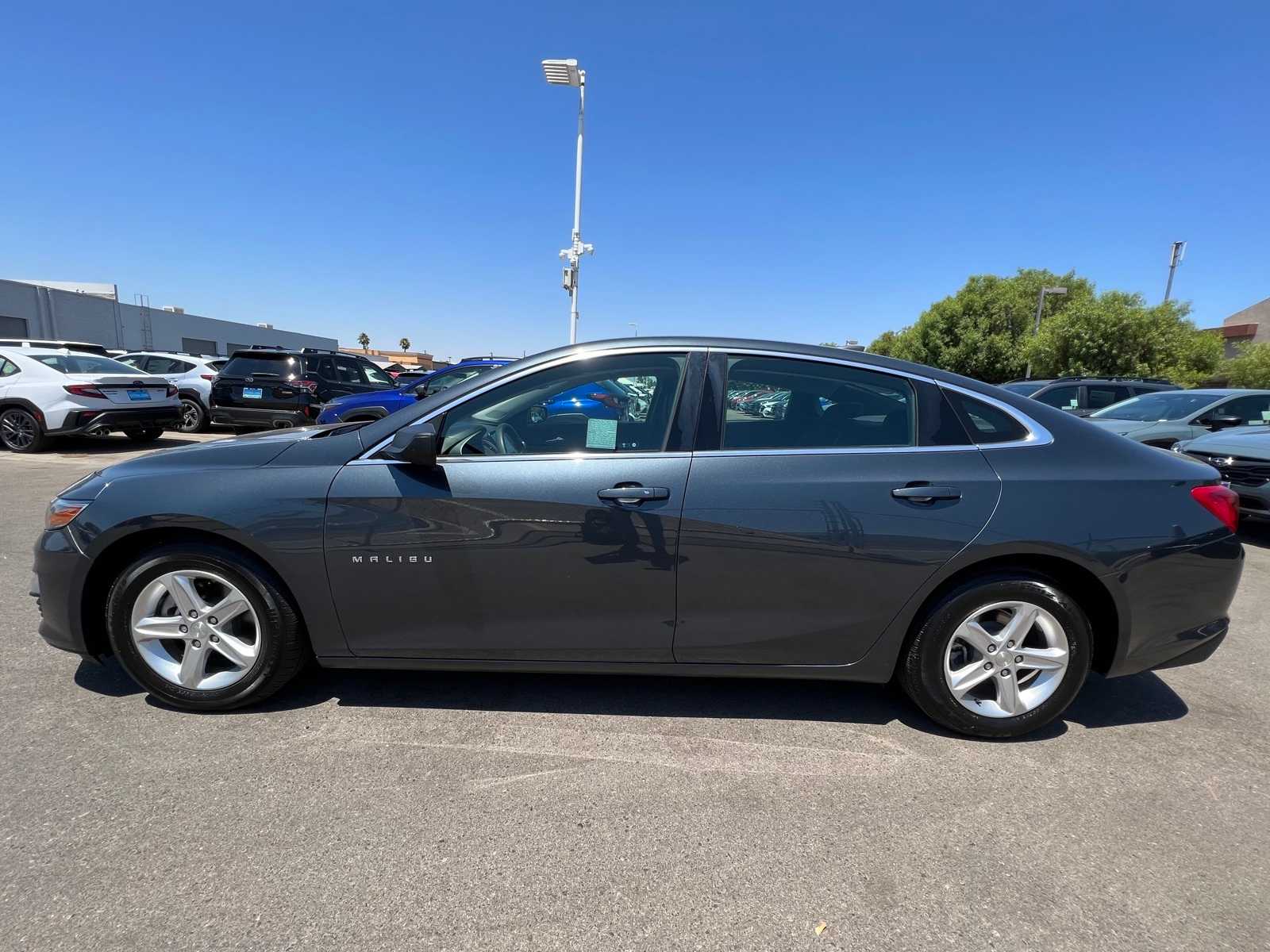 Thumbnail: 2020 Chevrolet Malibu - 2