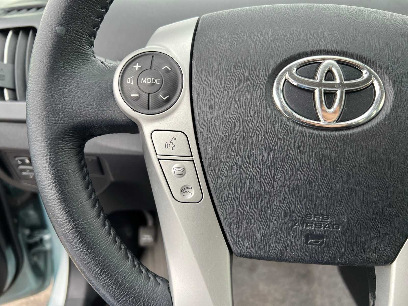 Thumbnail: 2012 Toyota Prius - 35