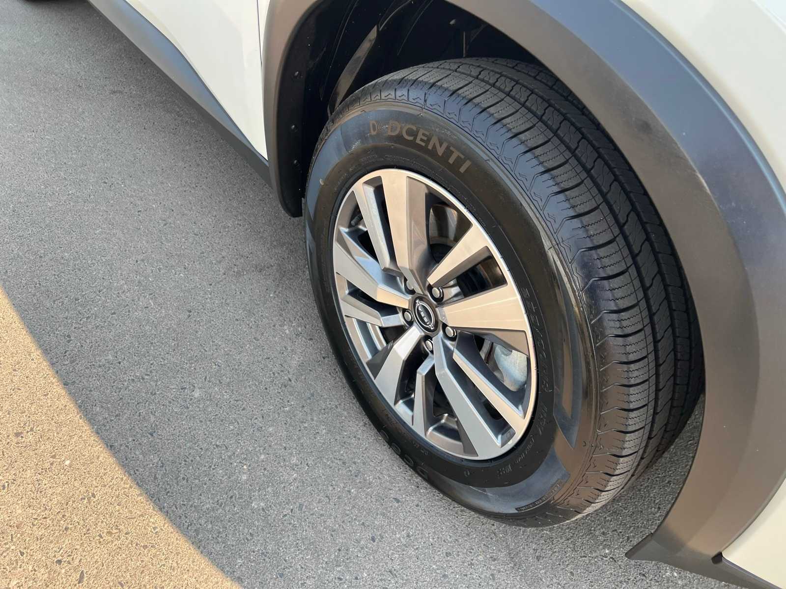 Thumbnail: 2022 Nissan Pathfinder - 25