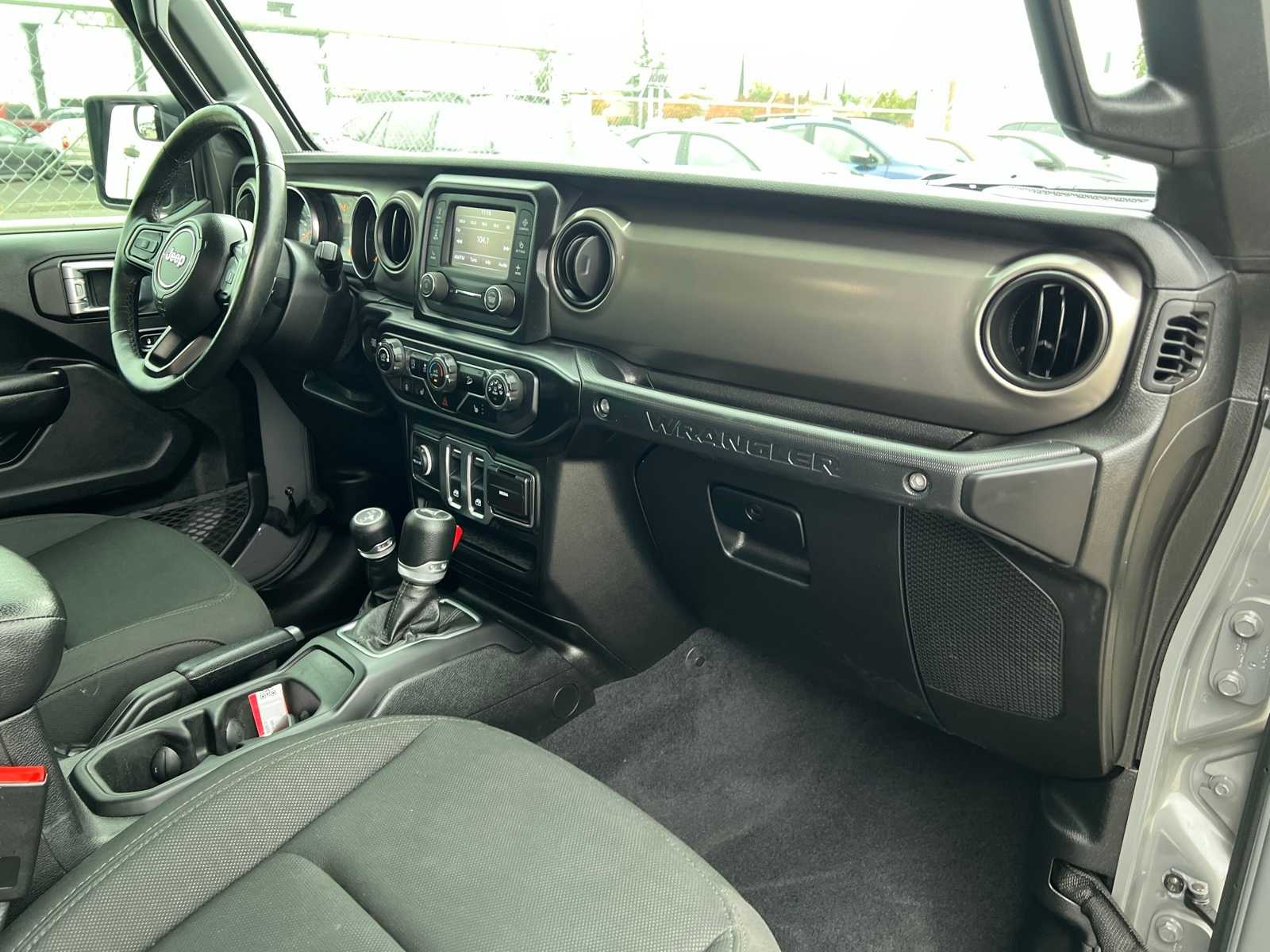 Thumbnail: 2020 Jeep Wrangler - 25