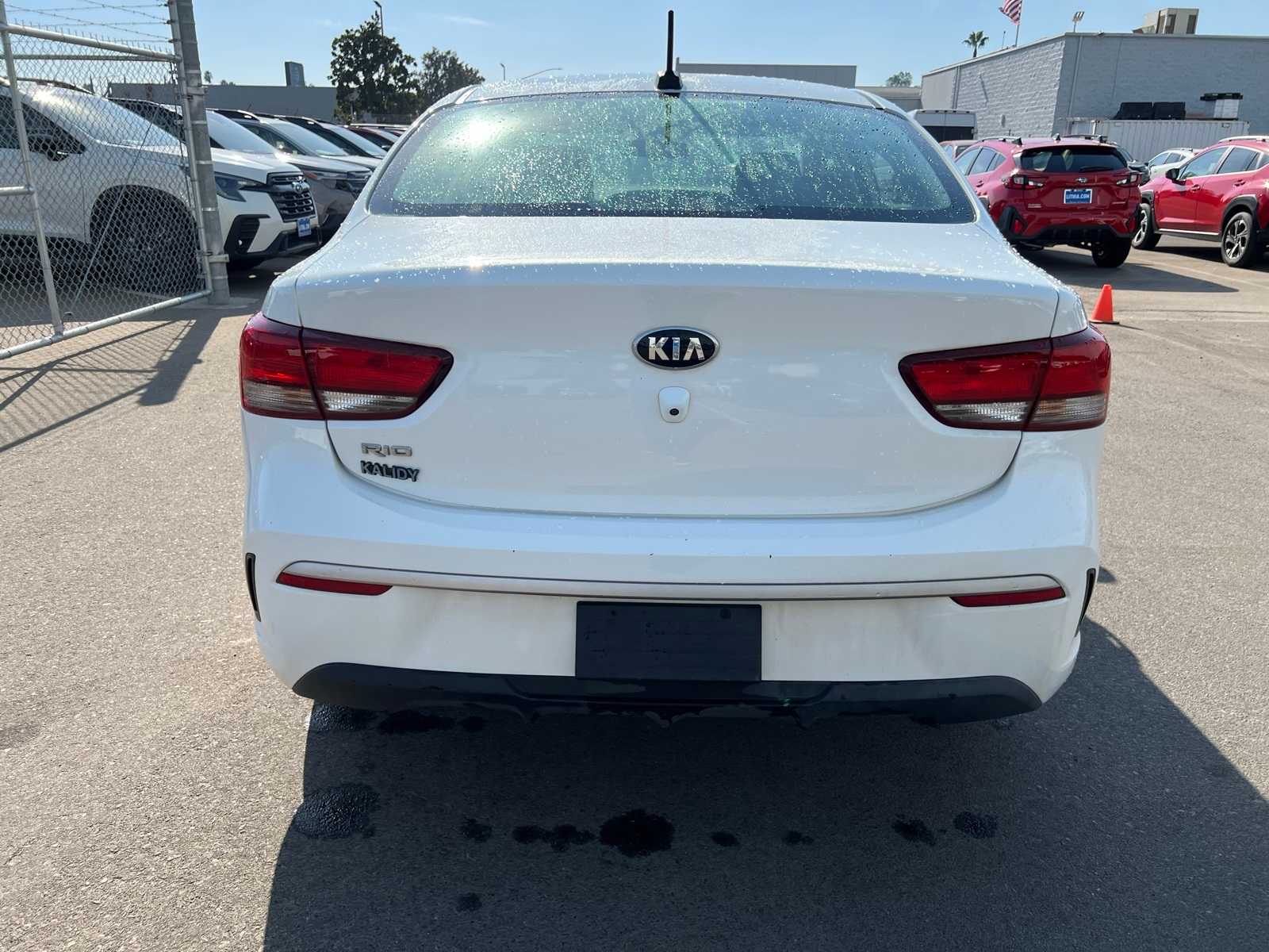 Thumbnail: 2021 Kia Rio - 4