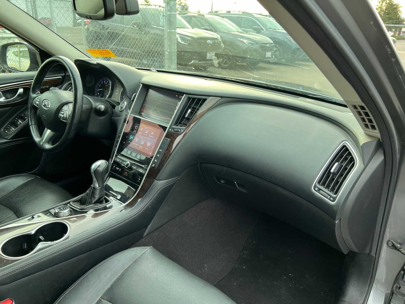 Thumbnail: 2016 INFINITI Q50 - 25