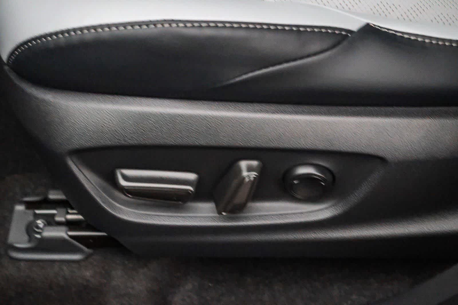 Thumbnail: 2026 Subaru Solterra - 20