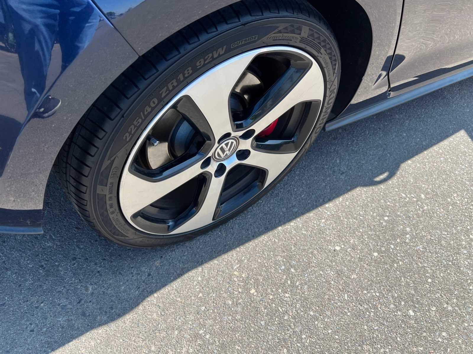 2017 Volkswagen Golf GTI Autobahn 19
